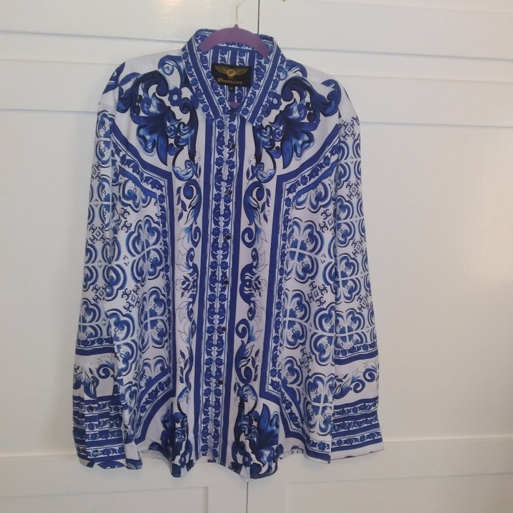 NWT Men's Blue and White Diamond Leaf Pattern Shirt 3XL (fits 2XL best)